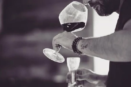 Fabio Grimaldi durante una degustazione